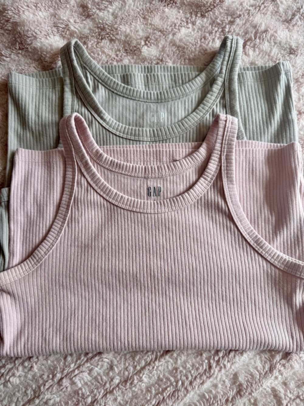 GAP Women’s Tank Tops - Light Taupe and Pink. Size Small (Set of 2)